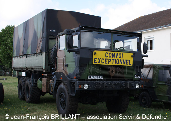 6933-0058 : Renault TRM 10.000 APD, 1er Groupement Logistique du Commissariat de l'Armée de Terre ; 2010
