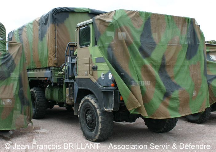 6903-1351 : Renault TRM 10.000 cargo, BMH (Bras de Manutention Hydraulique), couchette, 54e Régiment d'Artillerie ; 2005