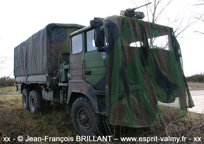 Mitrailleuse de 12,7 M2 HB sur circulaire d'autodéfense, Renault TRM 10.000 BMH, 402e Régiment d'Artillerie ; 2005