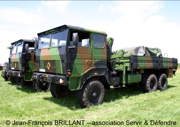 6903-1270 : Renault TRM 10.000 cargo, BMH (Bras de Manutention Hydraulique), récupération SDTI, 61e Régiment d'Artillerie ; 2008