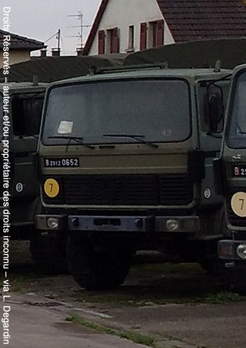 2912-0652 : Renault TRM 2.000, PRB (Plateau Ridelles Bâché), Maintien de l'Ordre, Escadron de Gendarmerie Mobile ? ; date inconnue