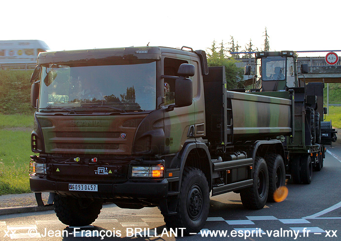 6093-0457 : Scania P340 CB 6x6 HHZ, benne, 6e Régiment du Génie ; 2013
