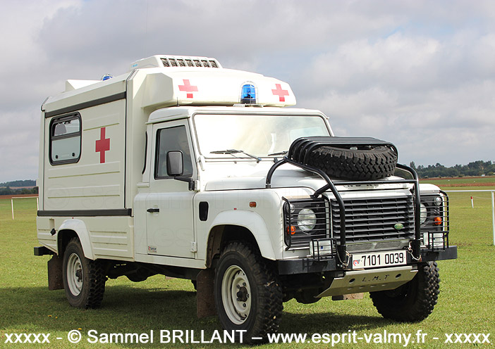 7101-0039 : Defender 130 Td4 2.4, Ambulance de Réanimation "Air", Centre Médical des Armées de Dijon ; 2013