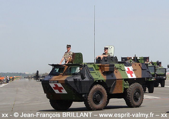 Le VAB 6x6 Vert Sanitaire Ambulance En Miniature De Solido