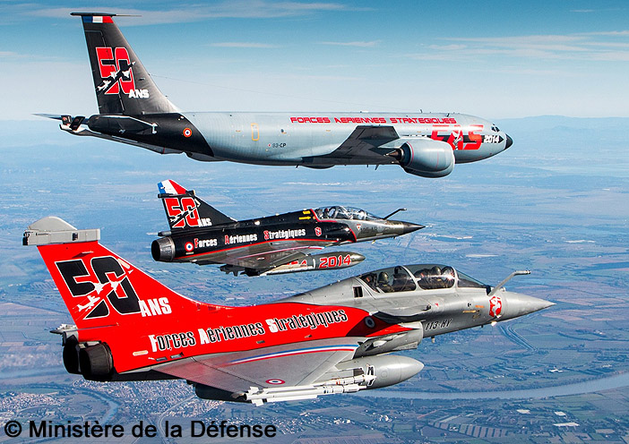 FAS : Forces Aériennes Stratégiques ; photo de famille des aéronefs en service en 2014
