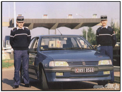 2891-0560 : Peugeot 405 Mi16, Peloton d'Autoroute d'Auxerre ; 1989/90 (photo provenant du site : http://405passion.free.fr)