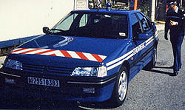 2951-0383 : Peugeot 405 T16 ; date inconnue