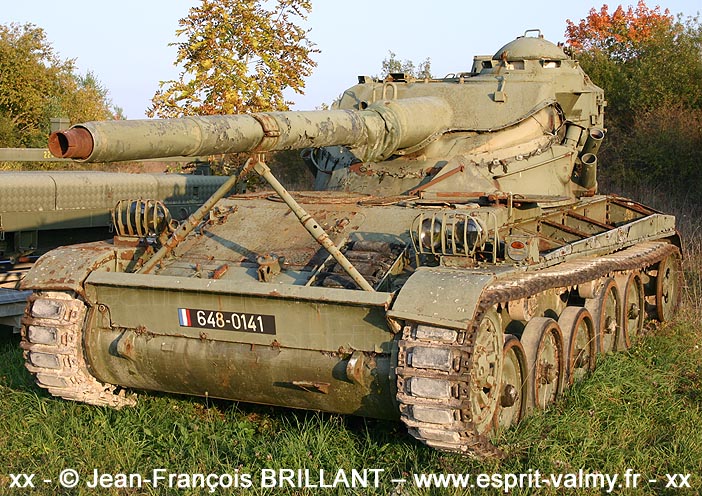648-0141 : AMX13-90F1, section "ciblerie" du Camp de Suippes ; 2005