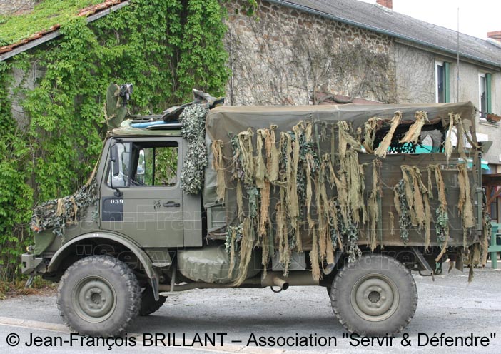 Mercedes Unimog U1300, cargo, bâché, mitrailleuse, 2e Bataillon Commando, Belgique ; 2006