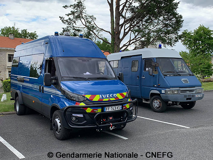 Iveco VCT (Véhicule de Commandement et de Transmissions), FF-743-XS, Centre National d'Entraînement des Forces de la Gendarmerie ; 2019