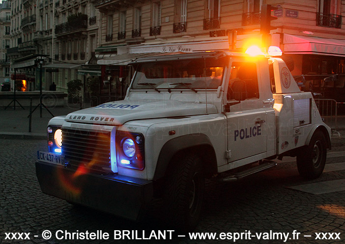 Defender 130Td4 2.4 "enlèvement", équipement Besse & Aupy, CK-437-RV ; Préfecture de Police de Paris, DOSTL