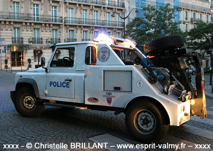 Defender 130Td4 2.4 "enlèvement", équipement Besse & Aupy, CK-437-RV ; Préfecture de Police de Paris, DOSTL